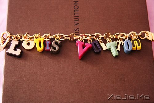 晚安心语:孤单不是因为没有朋友,而是没有人住在你心里 (9)